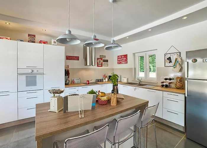 Sanda Vikendica Veli Turini